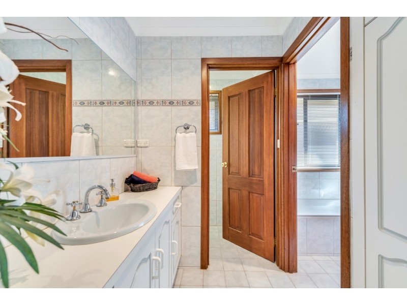 7 Lapwing Street, Hallett Cove SA 5158