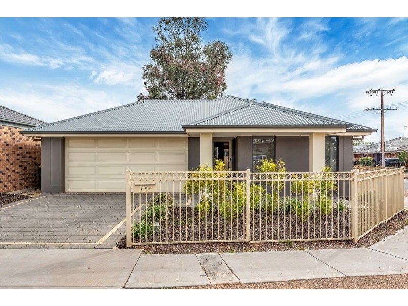 21b Saint Road, Smithfield Plains SA 5114