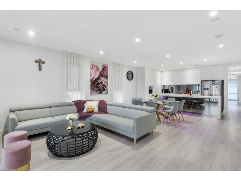 11a Lowe Street, Royal Park SA 5014