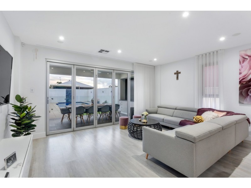 11a Lowe Street, Royal Park SA 5014