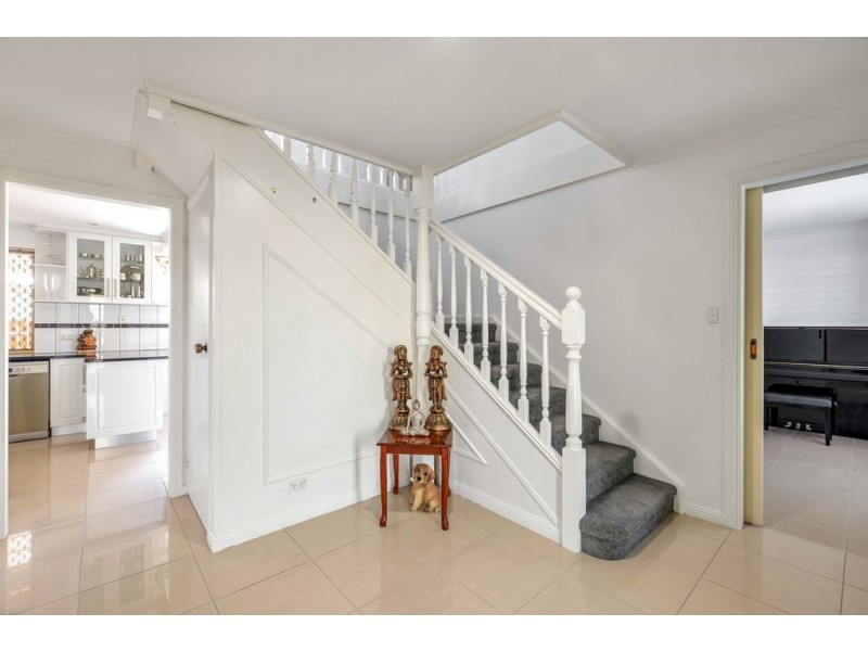 2 Ming Court, Trott Park SA 5158