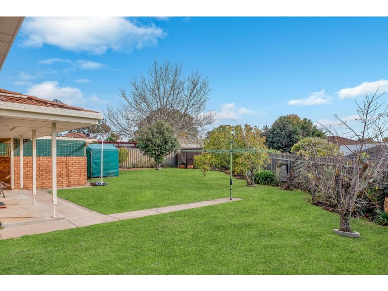 2 Ming Court, Trott Park SA 5158