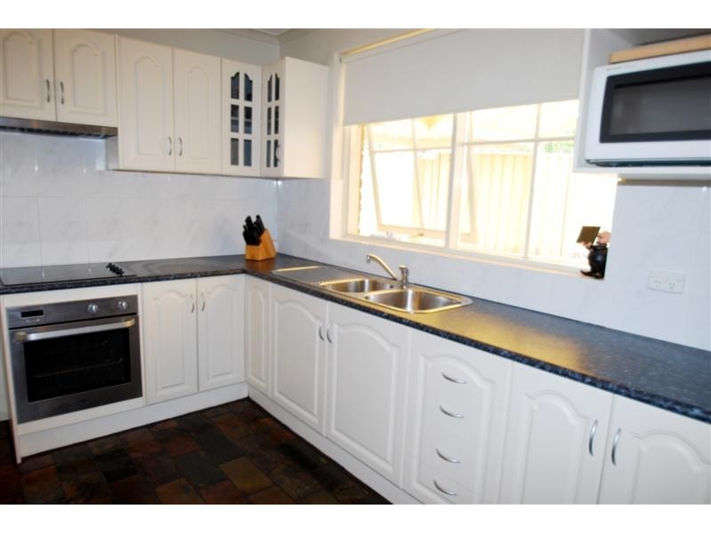 10 Kenihans Road, Happy Valley SA 5159