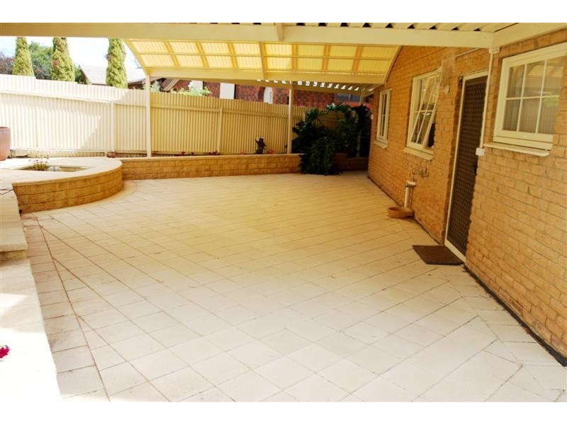 10 Kenihans Road, Happy Valley SA 5159
