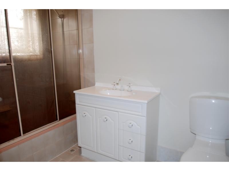 10 Kenihans Road, Happy Valley SA 5159