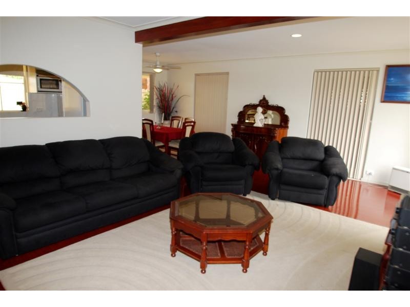 10 Kenihans Road, Happy Valley SA 5159