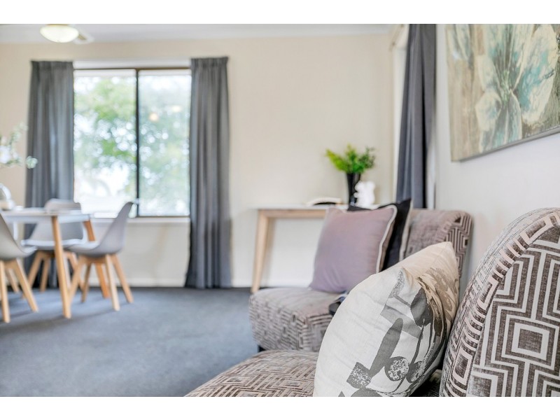 15 Leane Street, Huntfield Heights SA 5163