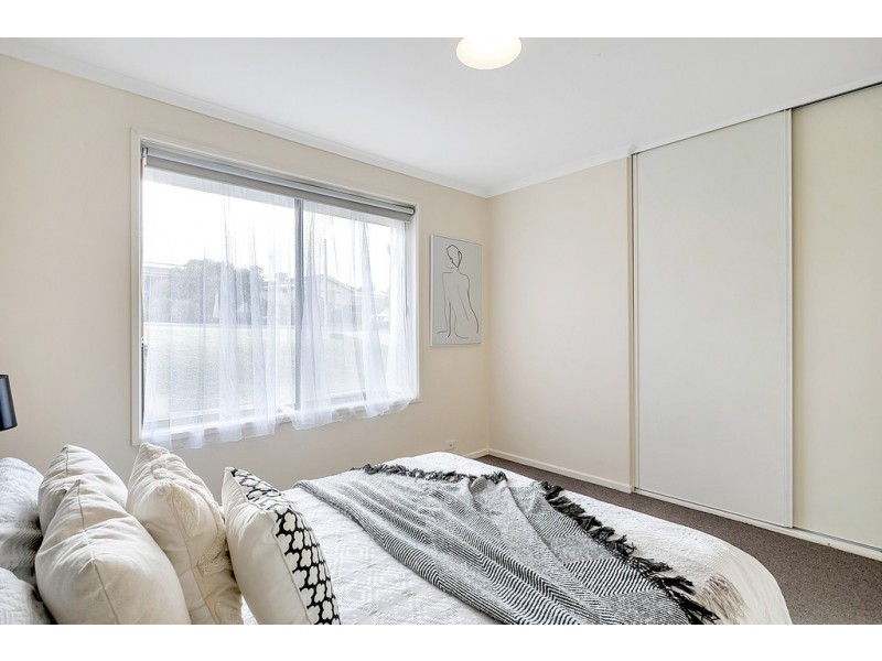 15 Leane Street, Huntfield Heights SA 5163