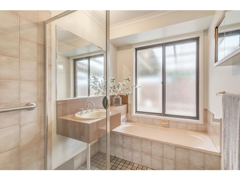 4 Huntingdale Road, Noarlunga Downs SA 5168