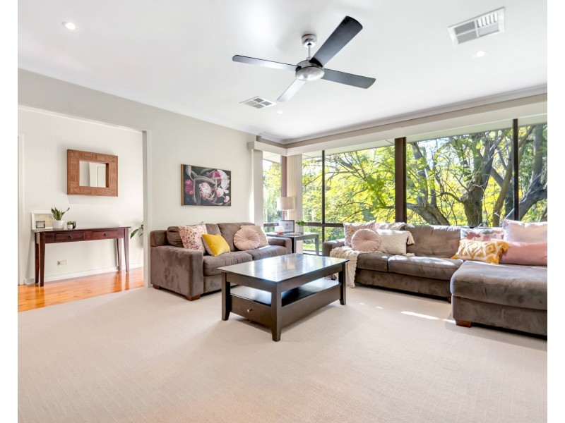 13 Fountain Valley Drive, Happy Valley SA 5159