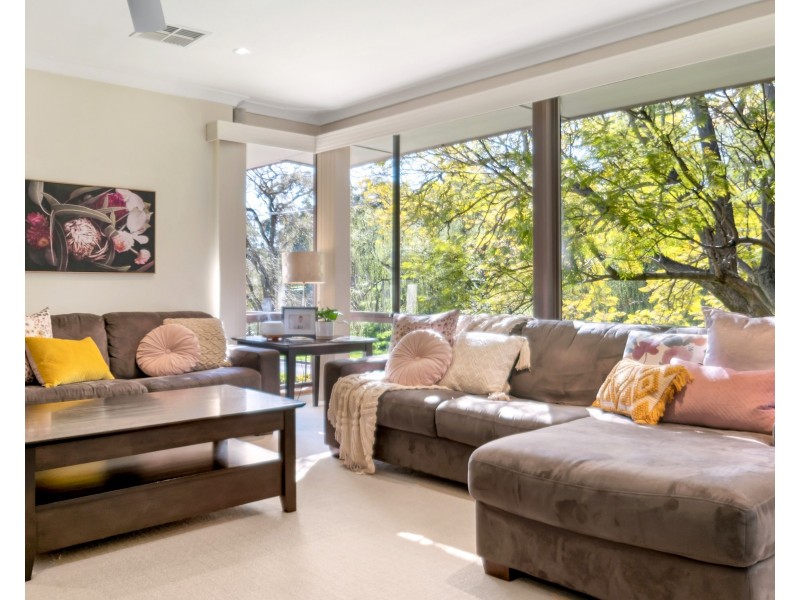 13 Fountain Valley Drive, Happy Valley SA 5159