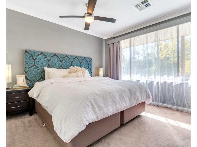 13 Fountain Valley Drive, Happy Valley SA 5159