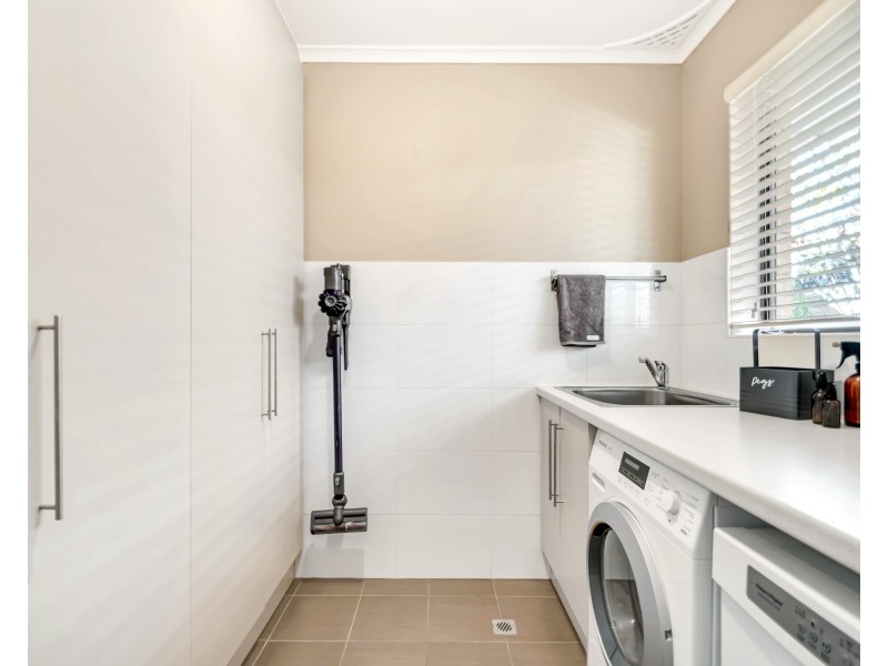 13 Fountain Valley Drive, Happy Valley SA 5159