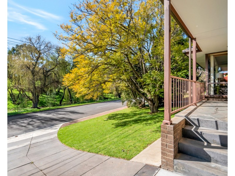 13 Fountain Valley Drive, Happy Valley SA 5159