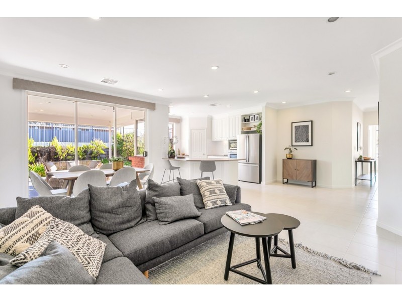 11 Aquamarine Boulevard, Hayborough SA 5211