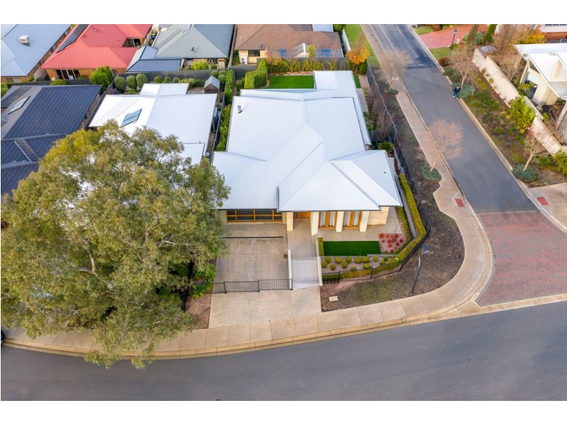 19 Dawbiney Avenue, Craigburn Farm SA 5051