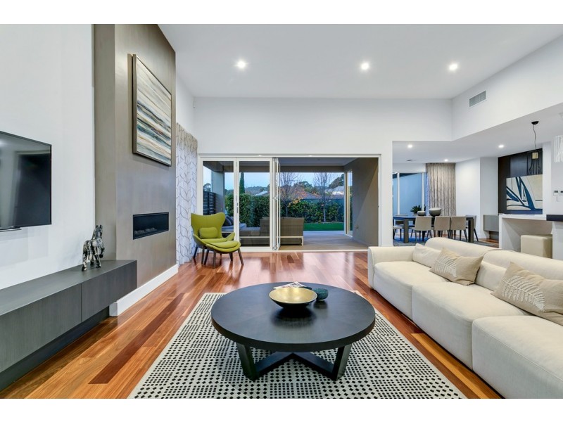 19 Dawbiney Avenue, Craigburn Farm SA 5051