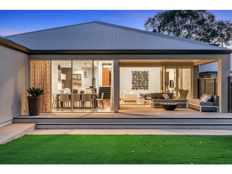 19 Dawbiney Avenue, Craigburn Farm SA 5051