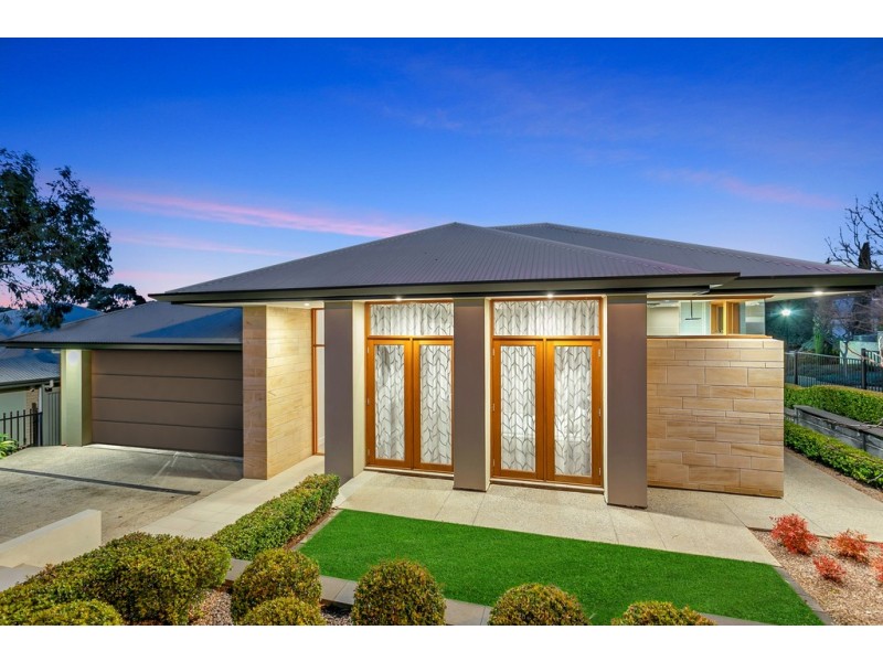 19 Dawbiney Avenue, Craigburn Farm SA 5051