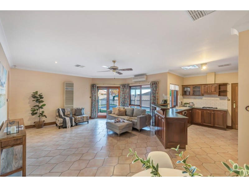 48 Dalkeith Road, Seaford Rise SA 5169