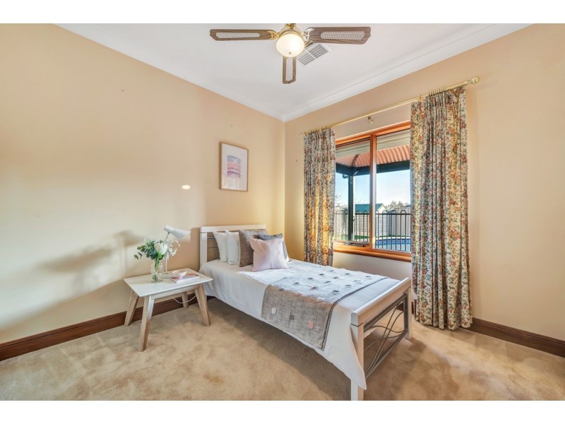 48 Dalkeith Road, Seaford Rise SA 5169