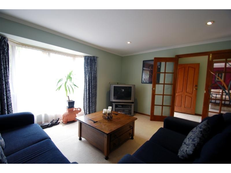 13 Jagger Cres, Woodcroft SA 5162