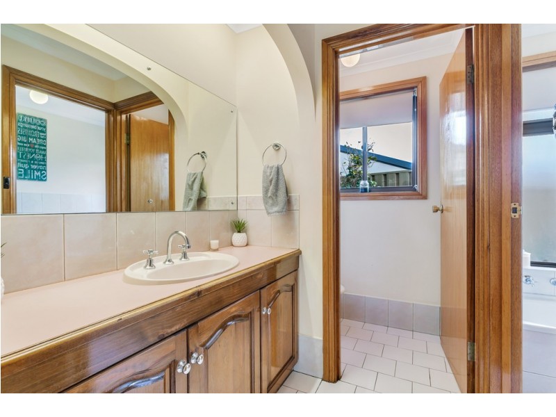 5 Enterprise Drive, Aberfoyle Park SA 5159