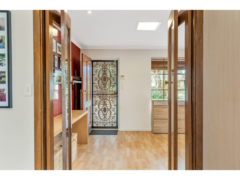 16 Lyn Street, Aberfoyle Park SA 5159