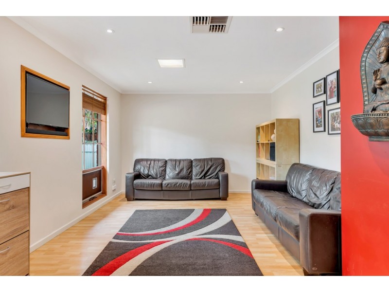 16 Lyn Street, Aberfoyle Park SA 5159