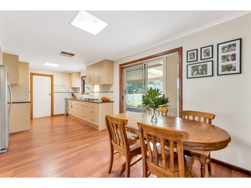 16 Lyn Street, Aberfoyle Park SA 5159