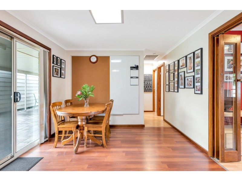 16 Lyn Street, Aberfoyle Park SA 5159