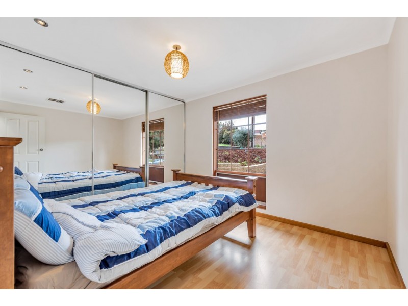 16 Lyn Street, Aberfoyle Park SA 5159