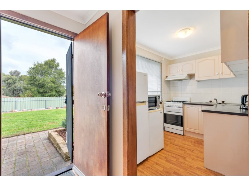 16 Lyn Street, Aberfoyle Park SA 5159