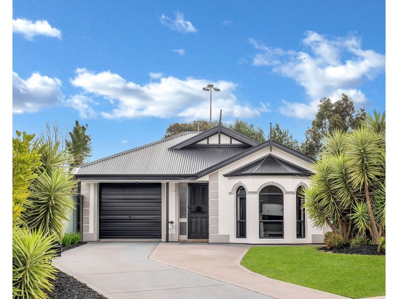 61 Elizabeth Crescent, Hallett Cove SA 5158