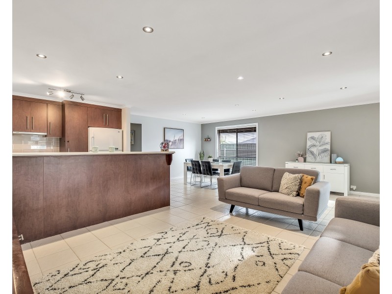 61 Elizabeth Crescent, Hallett Cove SA 5158