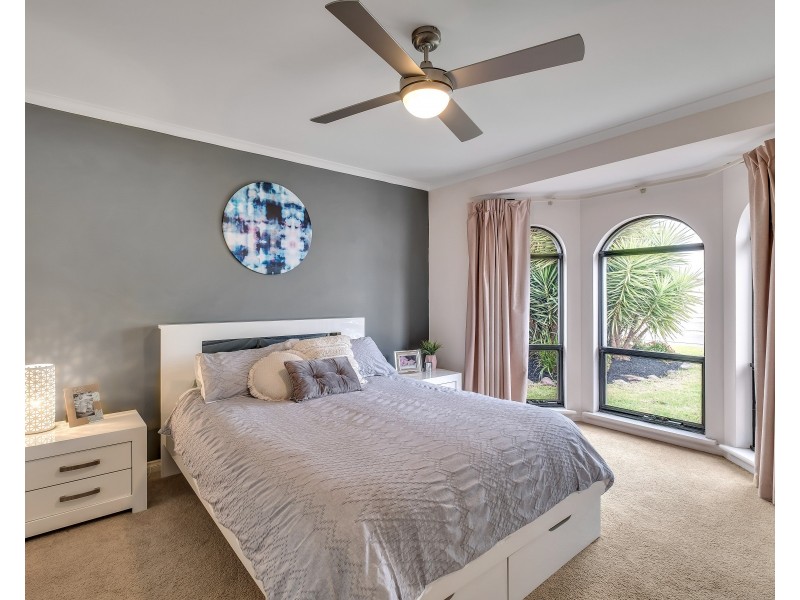 61 Elizabeth Crescent, Hallett Cove SA 5158