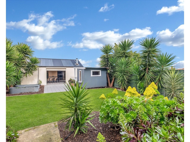 61 Elizabeth Crescent, Hallett Cove SA 5158