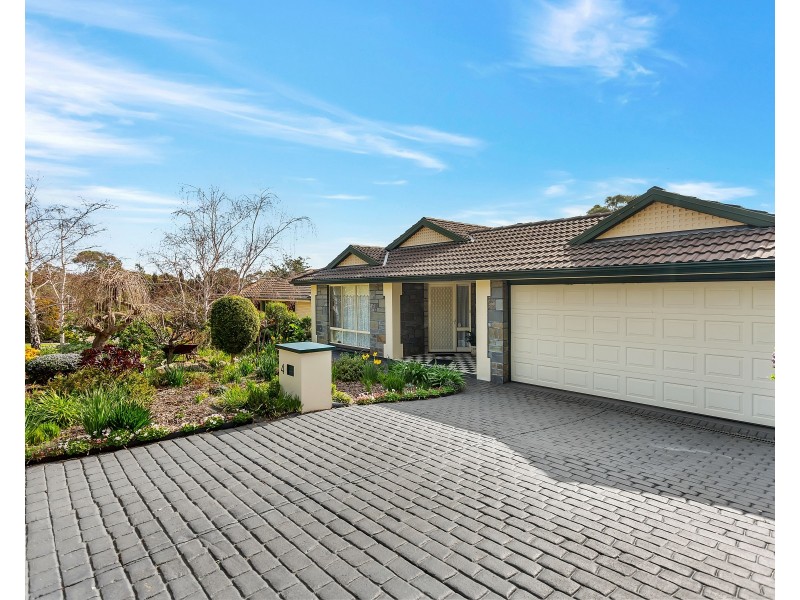 4 The Glade, Aberfoyle Park SA 5159