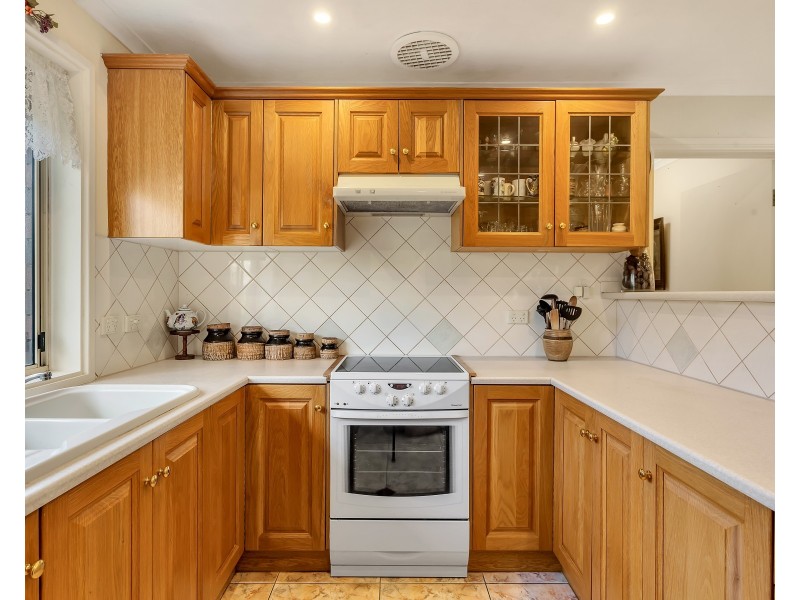 4 The Glade, Aberfoyle Park SA 5159