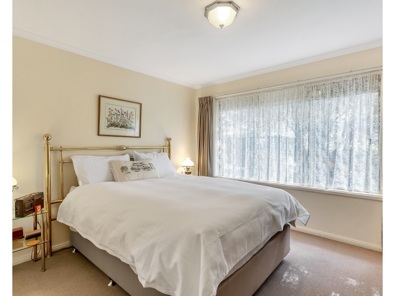 4 The Glade, Aberfoyle Park SA 5159