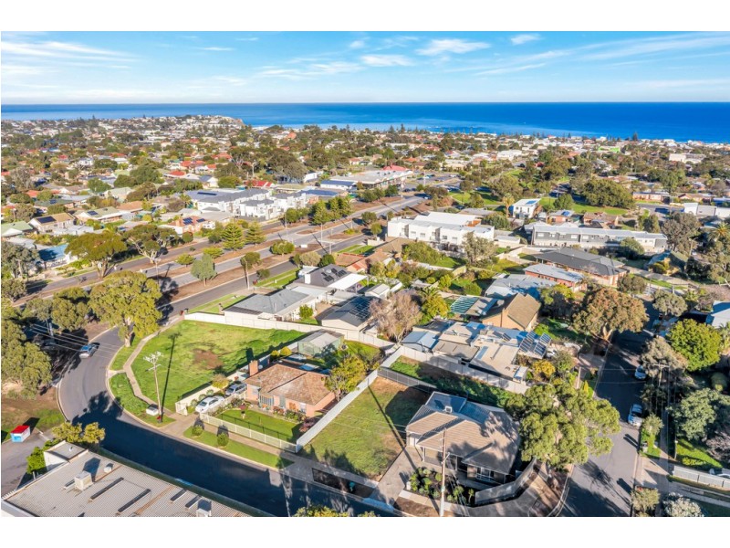 27 Castle Road, Christies Beach SA 5165