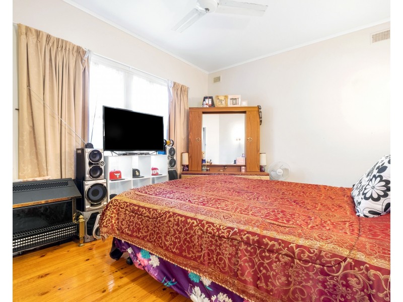 8 Lomond Avenue, Seacombe Heights SA 5047