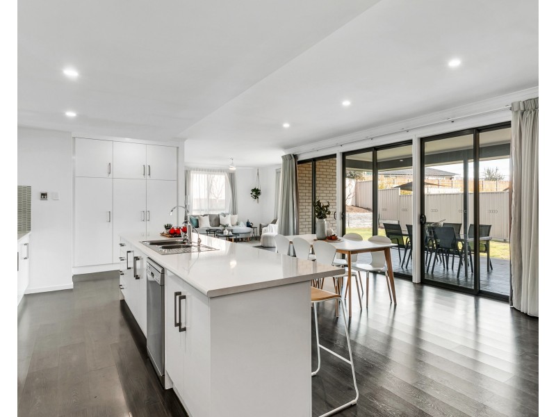 73 Beachport Road, Seaford Rise SA 5169