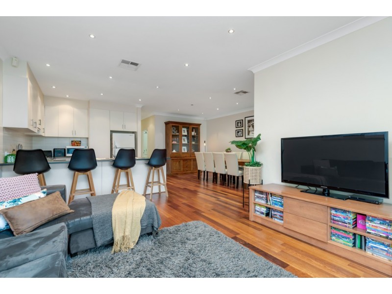 2b Kingborn Avenue, Seaton SA 5023