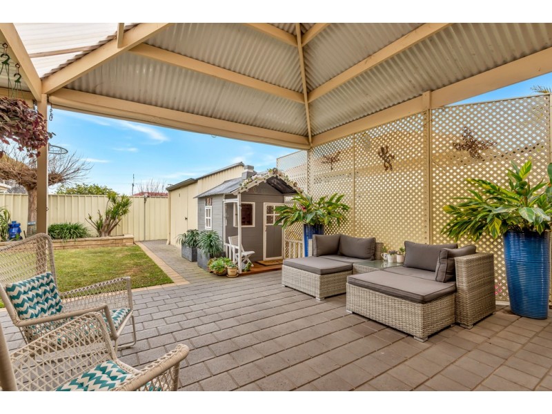 2b Kingborn Avenue, Seaton SA 5023