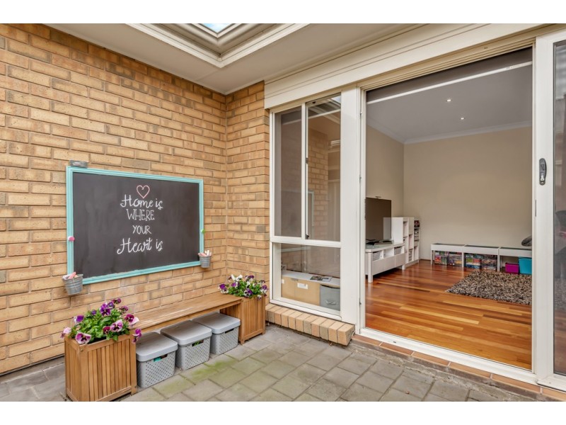 2b Kingborn Avenue, Seaton SA 5023