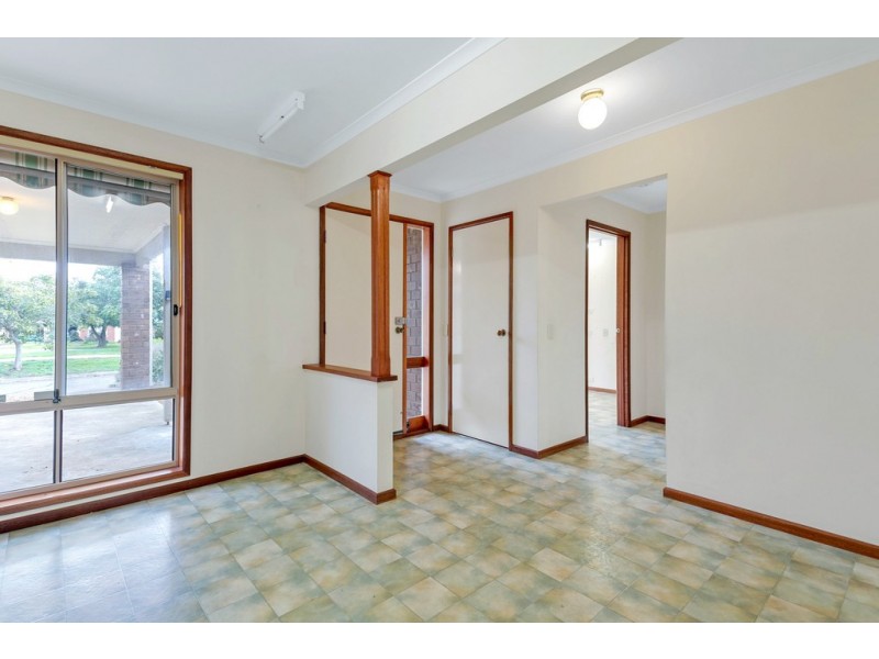 9 Sea Eagle Crescent, Seaford Rise SA 5169