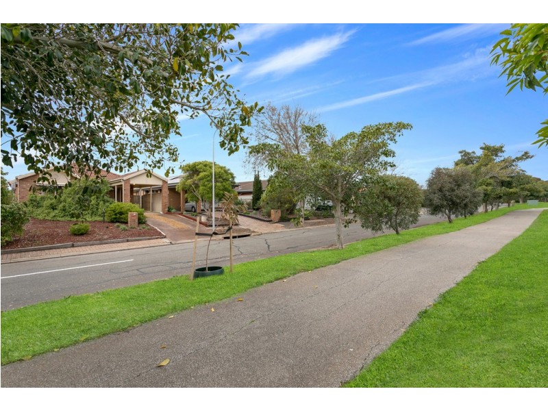 9 Sea Eagle Crescent, Seaford Rise SA 5169