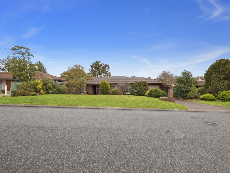 8 Idlewild Avenue, Aberfoyle Park SA 5159