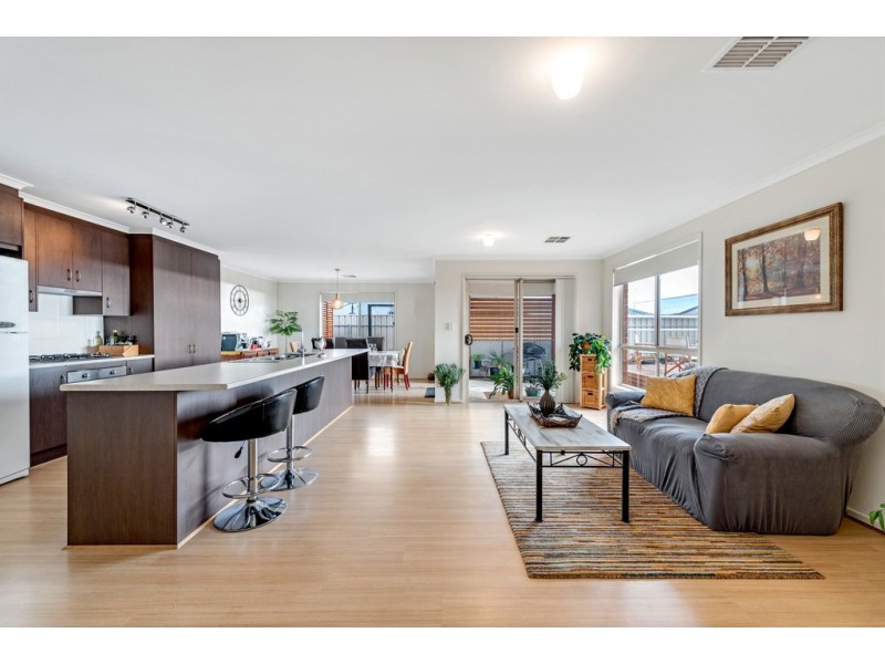 12 Queenscliff Drive, Seaford Rise SA 5169